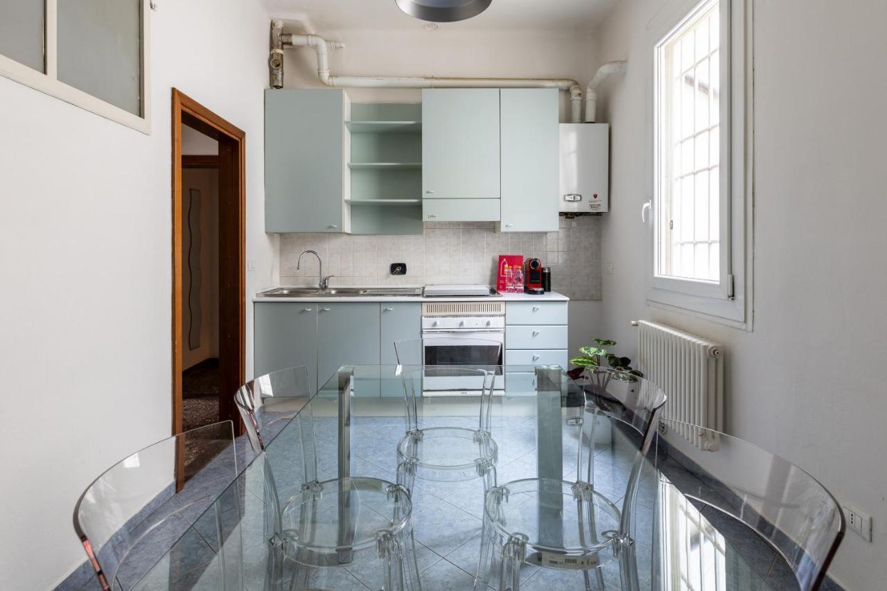 Alessandrini Apartment Alla Finestrella By Wonderful Italy Bologna Luaran gambar