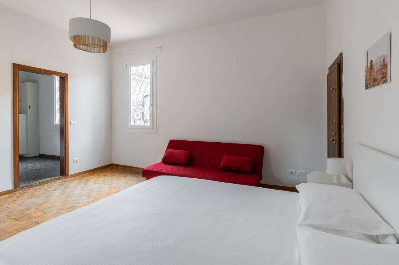 Alessandrini Apartment Alla Finestrella By Wonderful Italy Bologna Luaran gambar