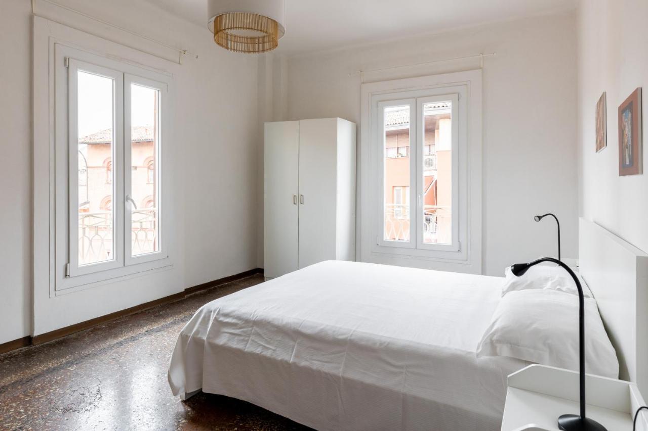 Alessandrini Apartment Alla Finestrella By Wonderful Italy Bologna Luaran gambar