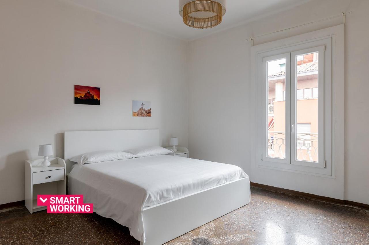 Alessandrini Apartment Alla Finestrella By Wonderful Italy Bologna Luaran gambar